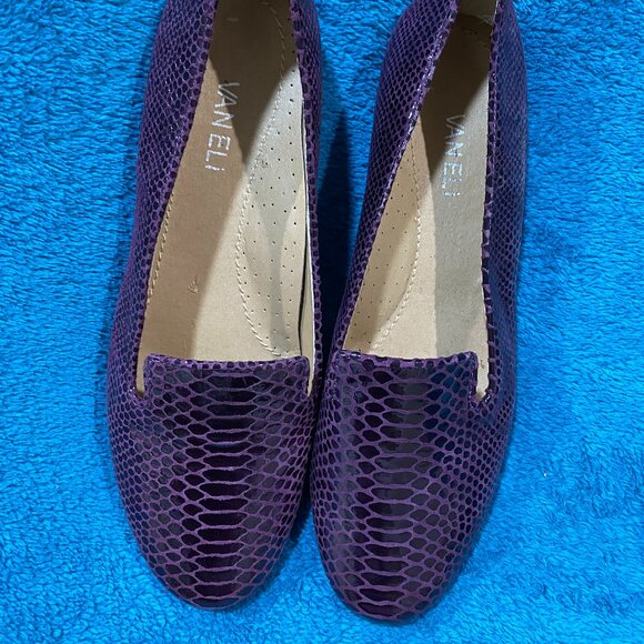 Van Eli Shoes - Van Eli Purple Snakeskin Flat Women's Loafers 8M